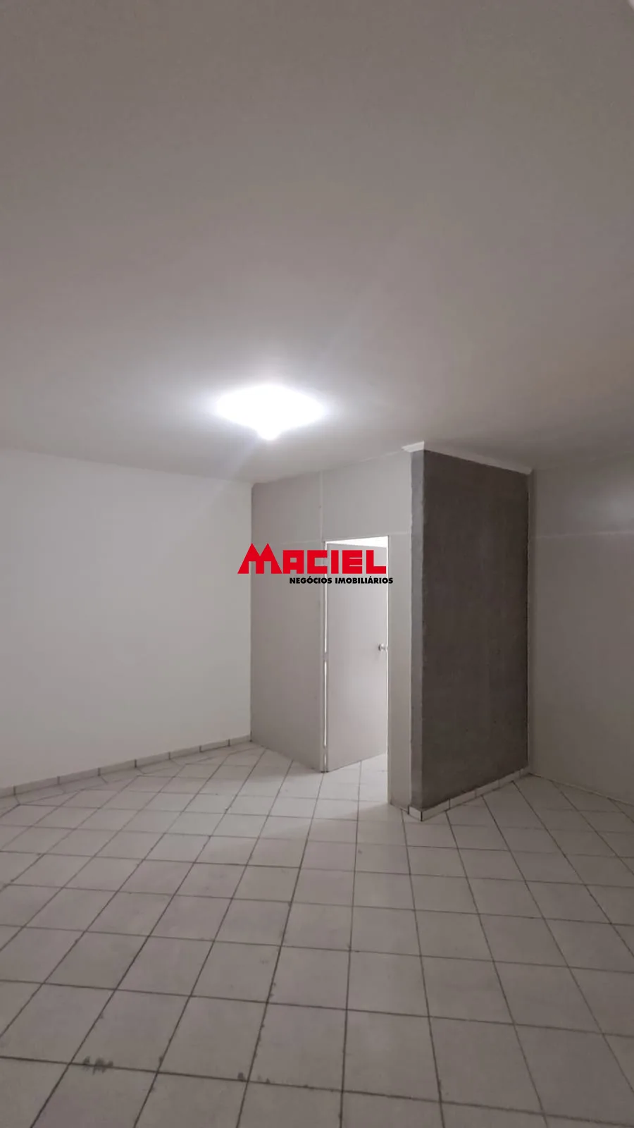 Alugar Comercial / Sala em S&atilde;o Jos&eacute; dos Campos R$ 1.200,00 - Foto 4