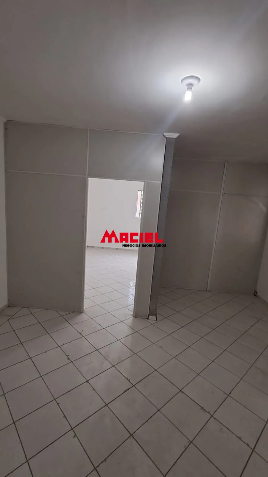 Alugar Comercial / Sala em S&atilde;o Jos&eacute; dos Campos R$ 1.200,00 - Foto 5