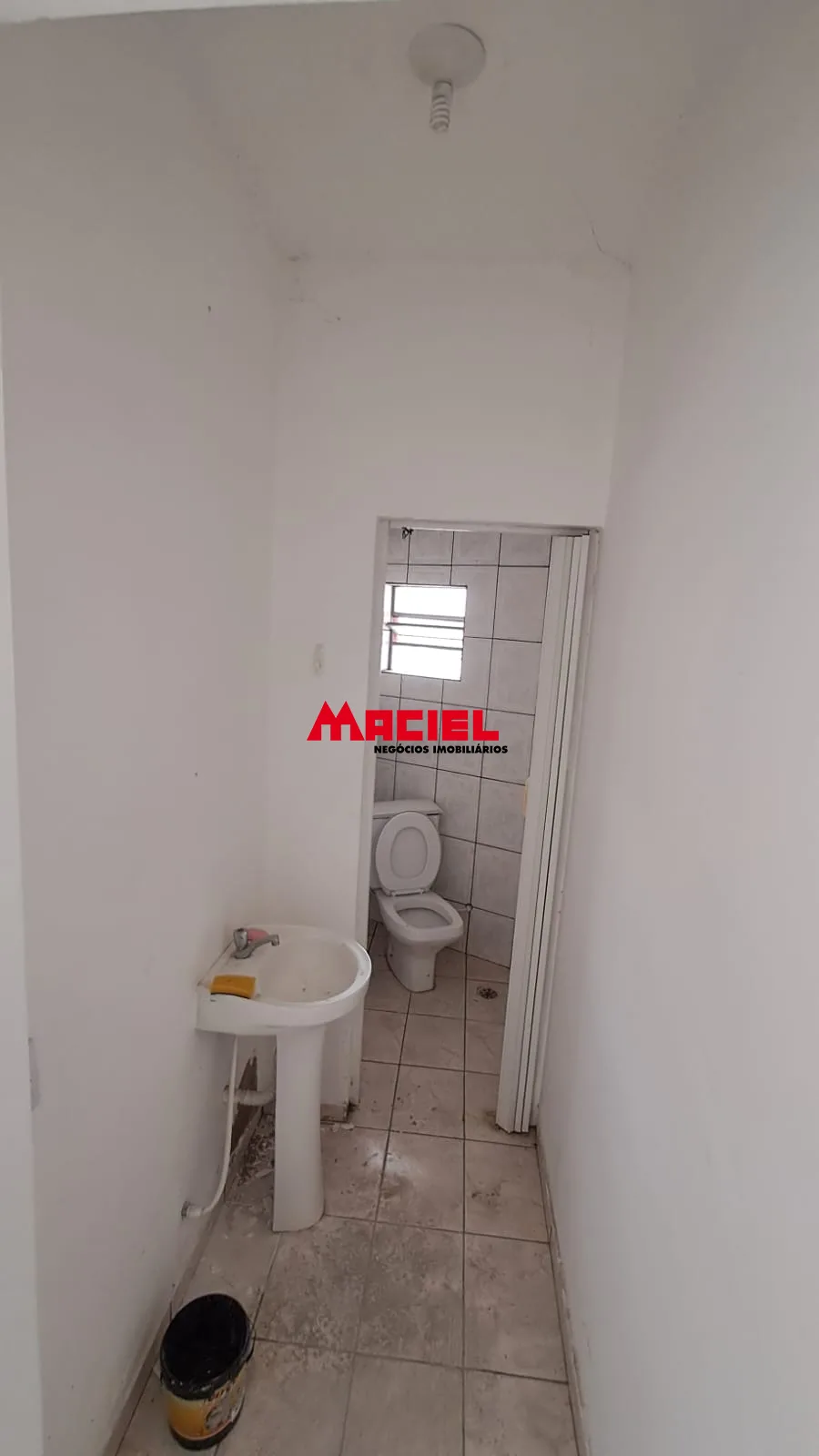 Alugar Comercial / Sala em S&atilde;o Jos&eacute; dos Campos R$ 1.000,00 - Foto 4
