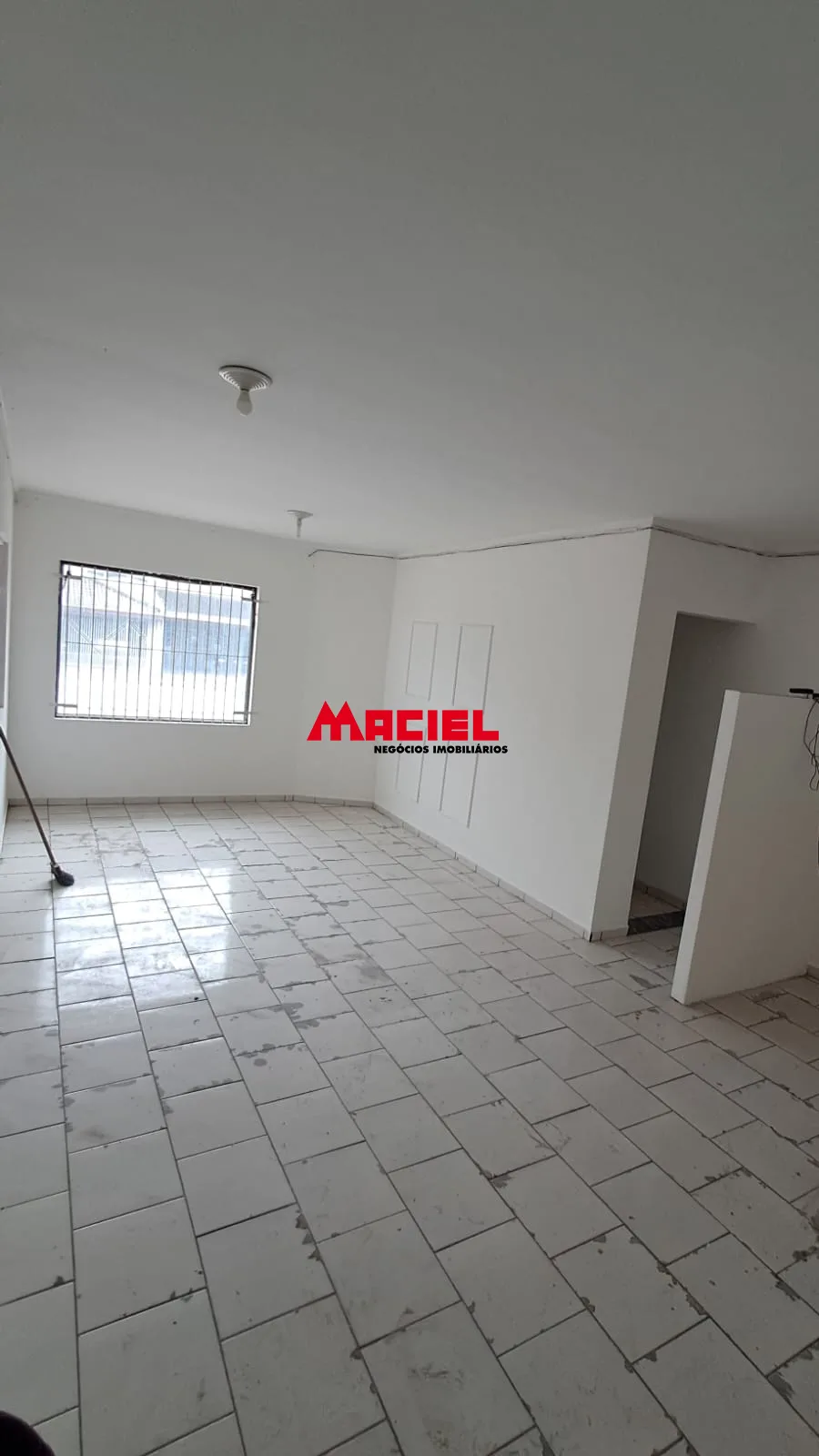 Alugar Comercial / Sala em S&atilde;o Jos&eacute; dos Campos R$ 1.000,00 - Foto 6