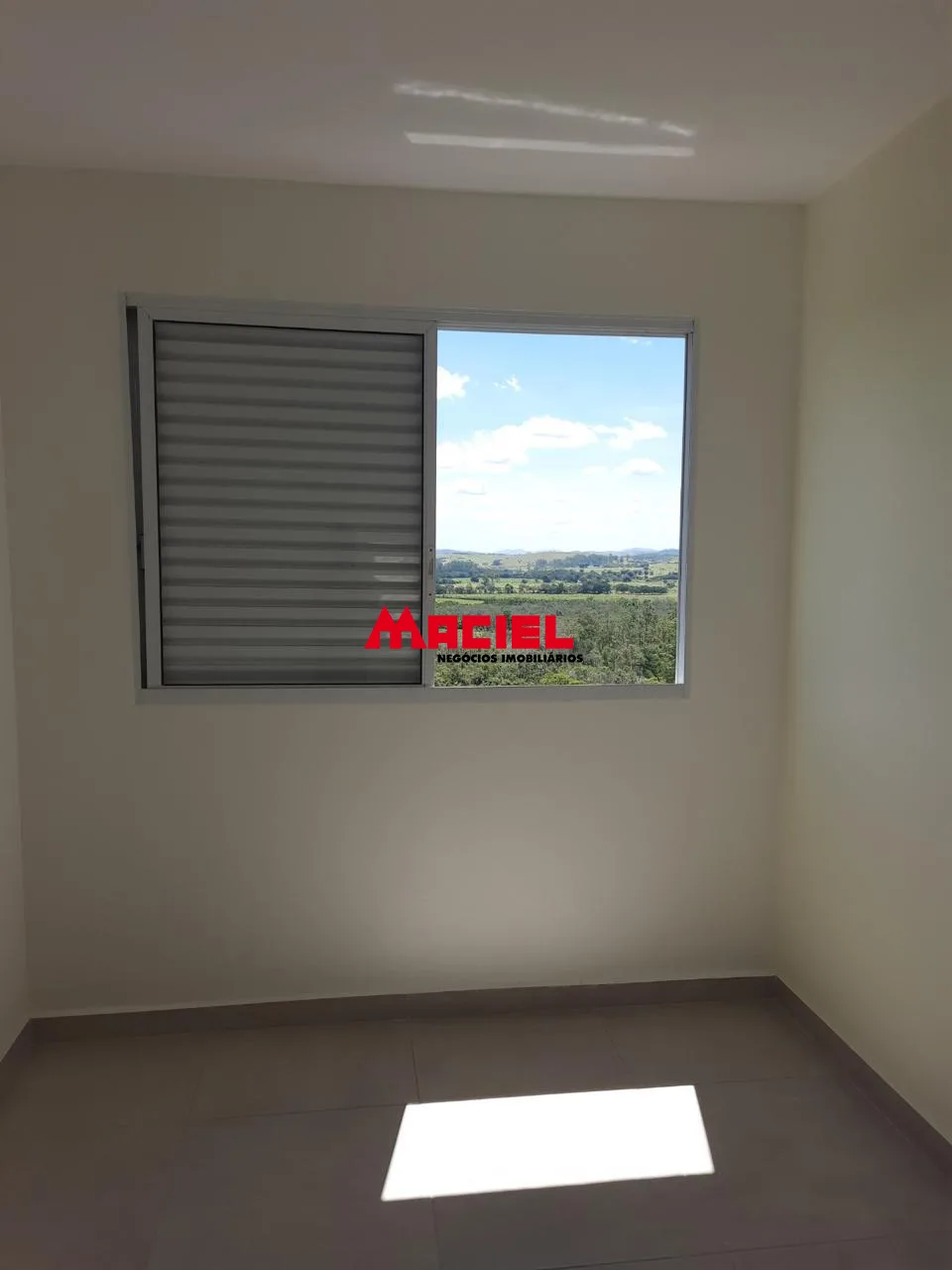 Alugar Apartamento / Padr&atilde;o em S&atilde;o Jos&eacute; dos Campos R$ 1.800,00 - Foto 11