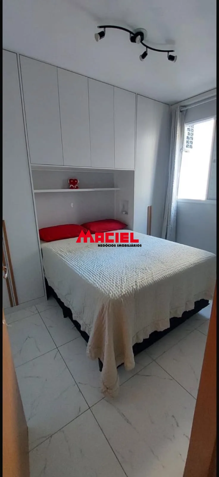 Comprar Apartamento / Padr&atilde;o em S&atilde;o Jos&eacute; dos Campos R$ 380.000,00 - Foto 4