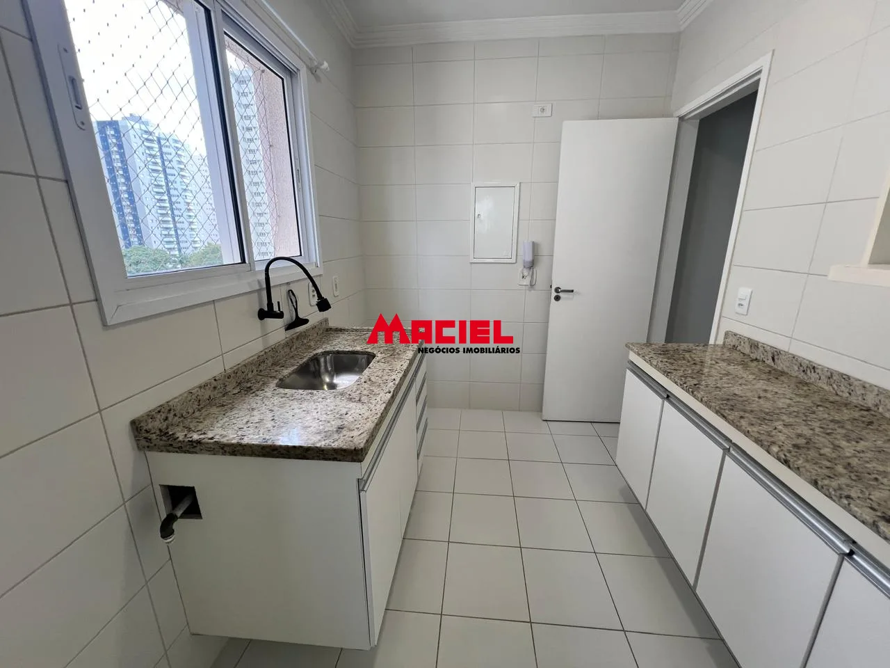 Alugar Apartamento / Padr&atilde;o em S&atilde;o Jos&eacute; dos Campos R$ 4.000,00 - Foto 17