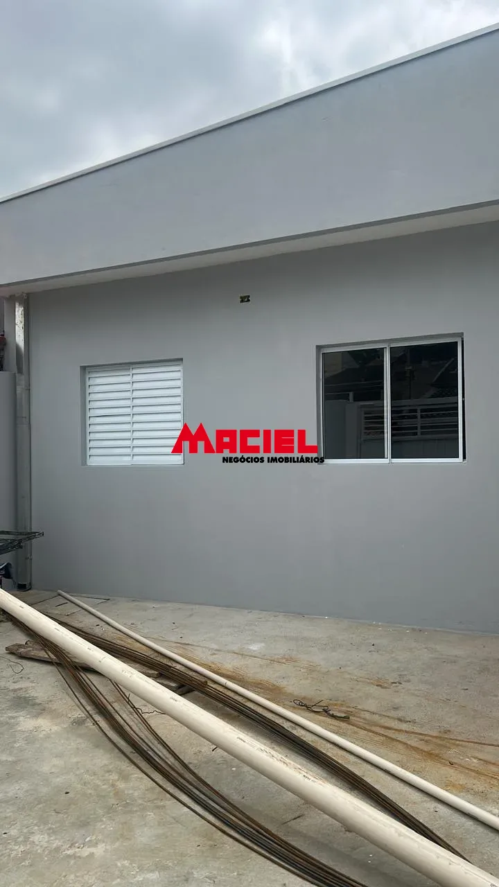 Comprar Casa / Padr&atilde;o em S&atilde;o Jos&eacute; dos Campos R$ 395.000,00 - Foto 1