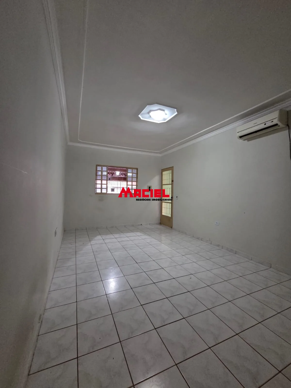 Comprar Casa / Sobrado em S&atilde;o Jos&eacute; dos Campos R$ 690.000,00 - Foto 3