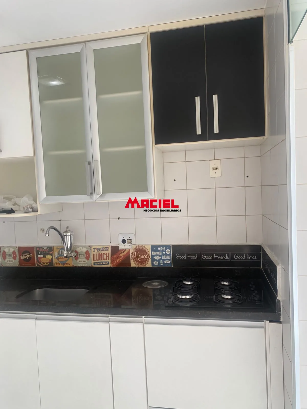 Alugar Apartamento / Padr&atilde;o em S&atilde;o Jos&eacute; dos Campos R$ 2.200,00 - Foto 3