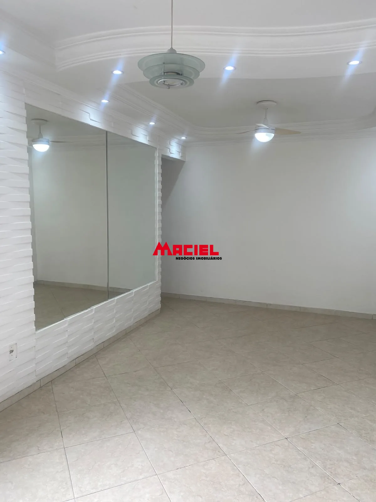 Alugar Apartamento / Padr&atilde;o em S&atilde;o Jos&eacute; dos Campos R$ 2.200,00 - Foto 14