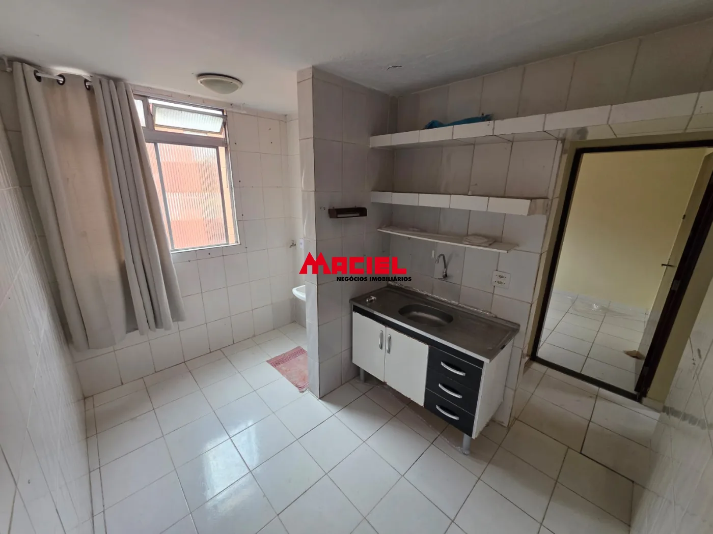 Alugar Apartamento / Padr&atilde;o em S&atilde;o Jos&eacute; dos Campos R$ 1.615,00 - Foto 3