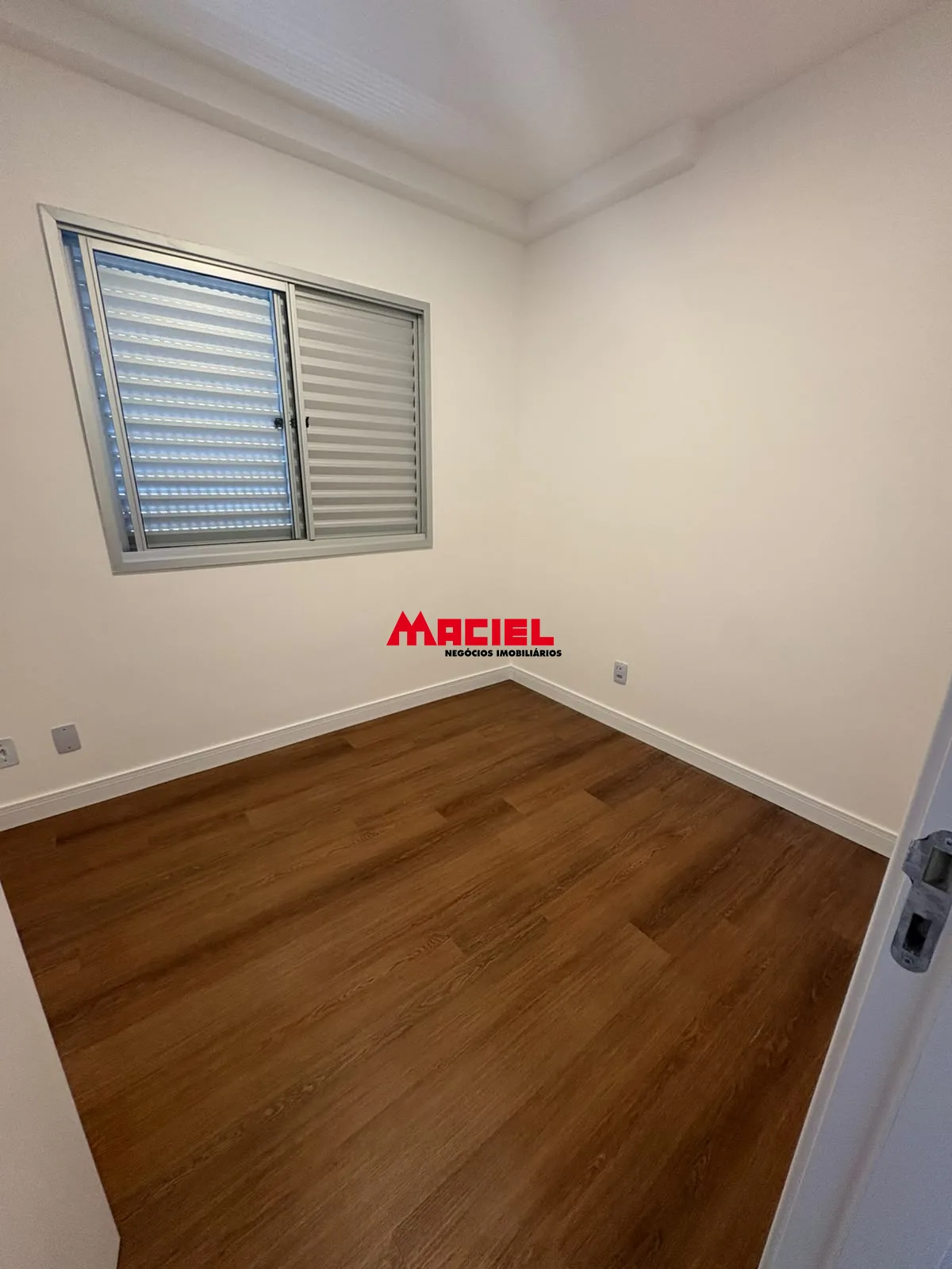 Alugar Apartamento / Padr&atilde;o em S&atilde;o Jos&eacute; dos Campos R$ 3.000,00 - Foto 9