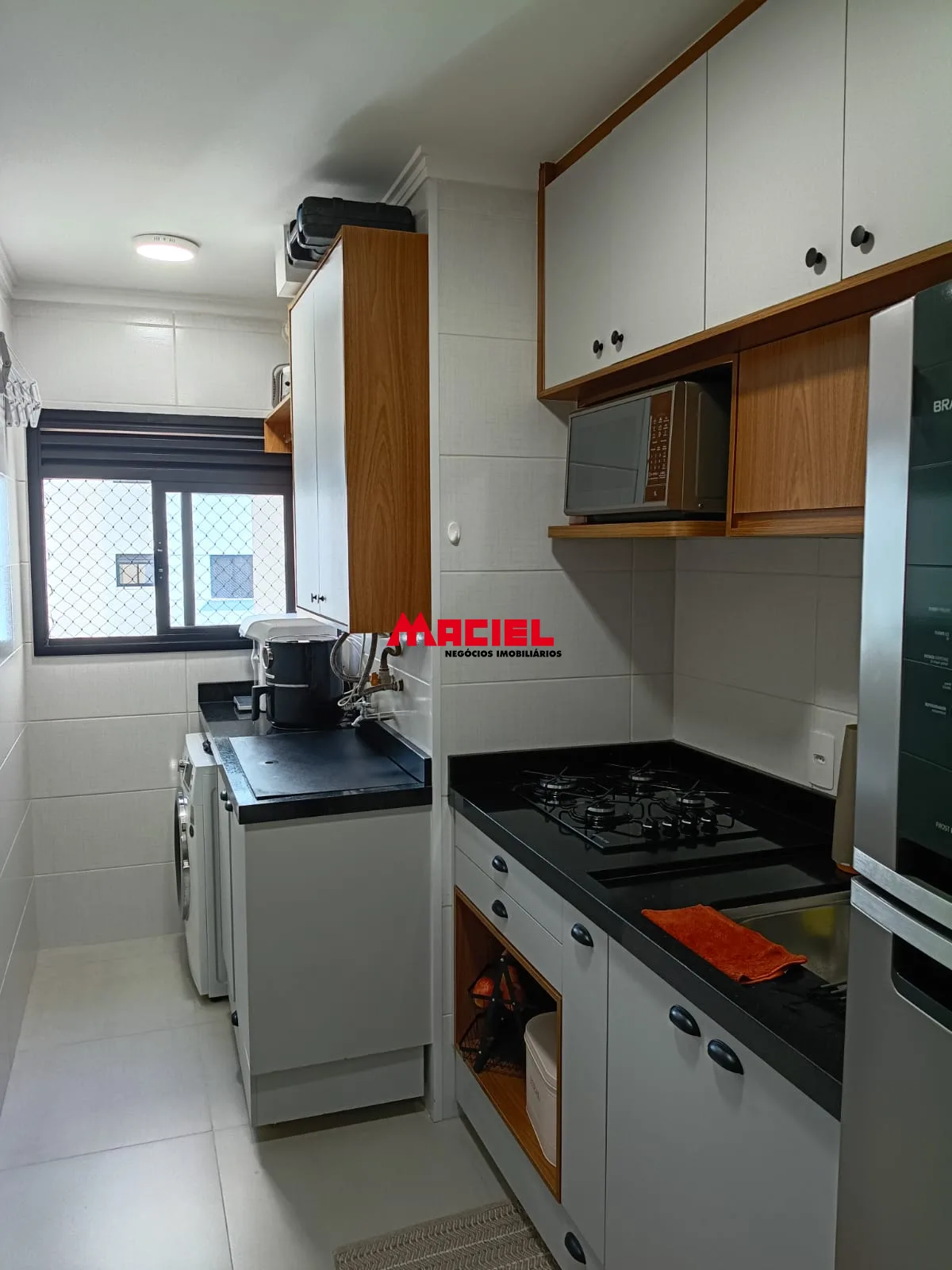 Alugar Apartamento / Padr&atilde;o em S&atilde;o Jos&eacute; dos Campos R$ 2.800,00 - Foto 5