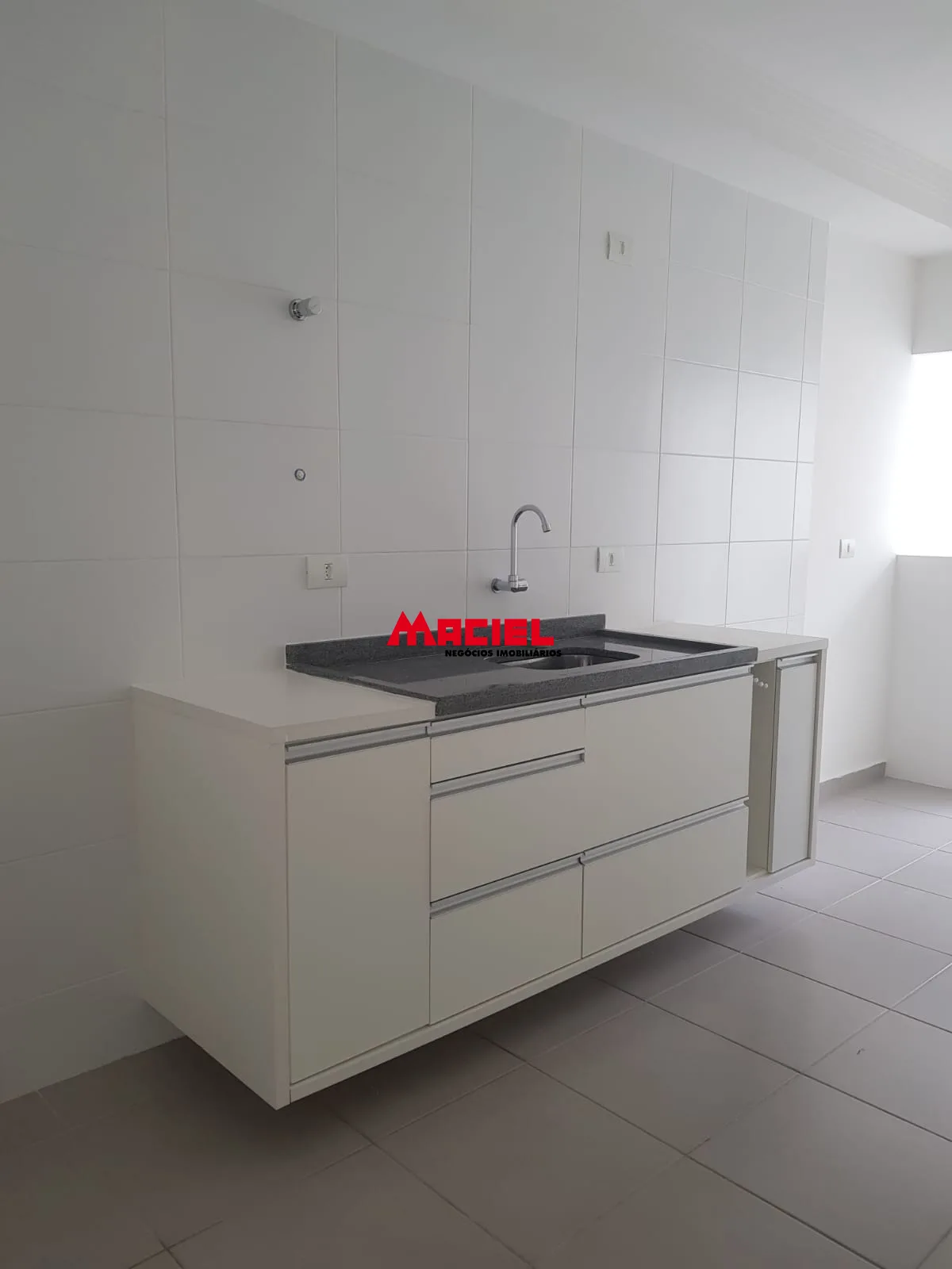 Alugar Apartamento / Padr&atilde;o em S&atilde;o Jos&eacute; dos Campos R$ 4.200,00 - Foto 2