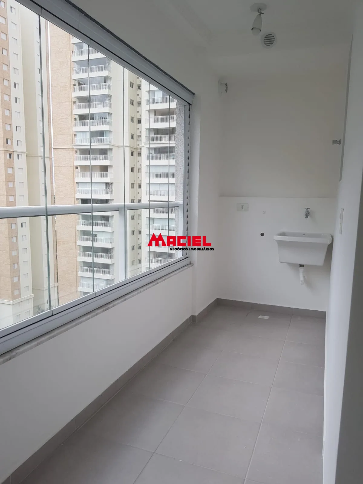 Alugar Apartamento / Padr&atilde;o em S&atilde;o Jos&eacute; dos Campos R$ 4.200,00 - Foto 9