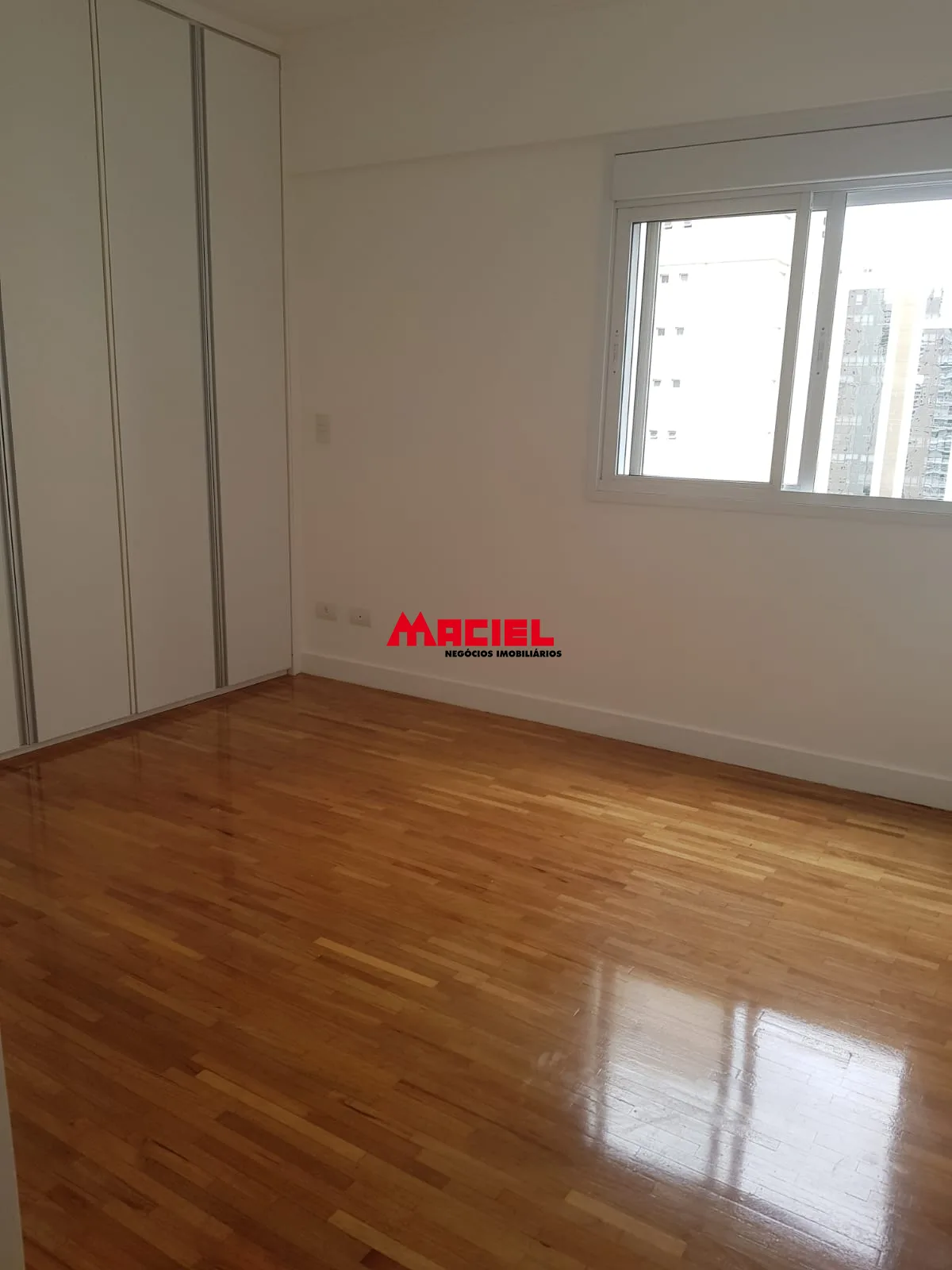 Alugar Apartamento / Padr&atilde;o em S&atilde;o Jos&eacute; dos Campos R$ 4.200,00 - Foto 11