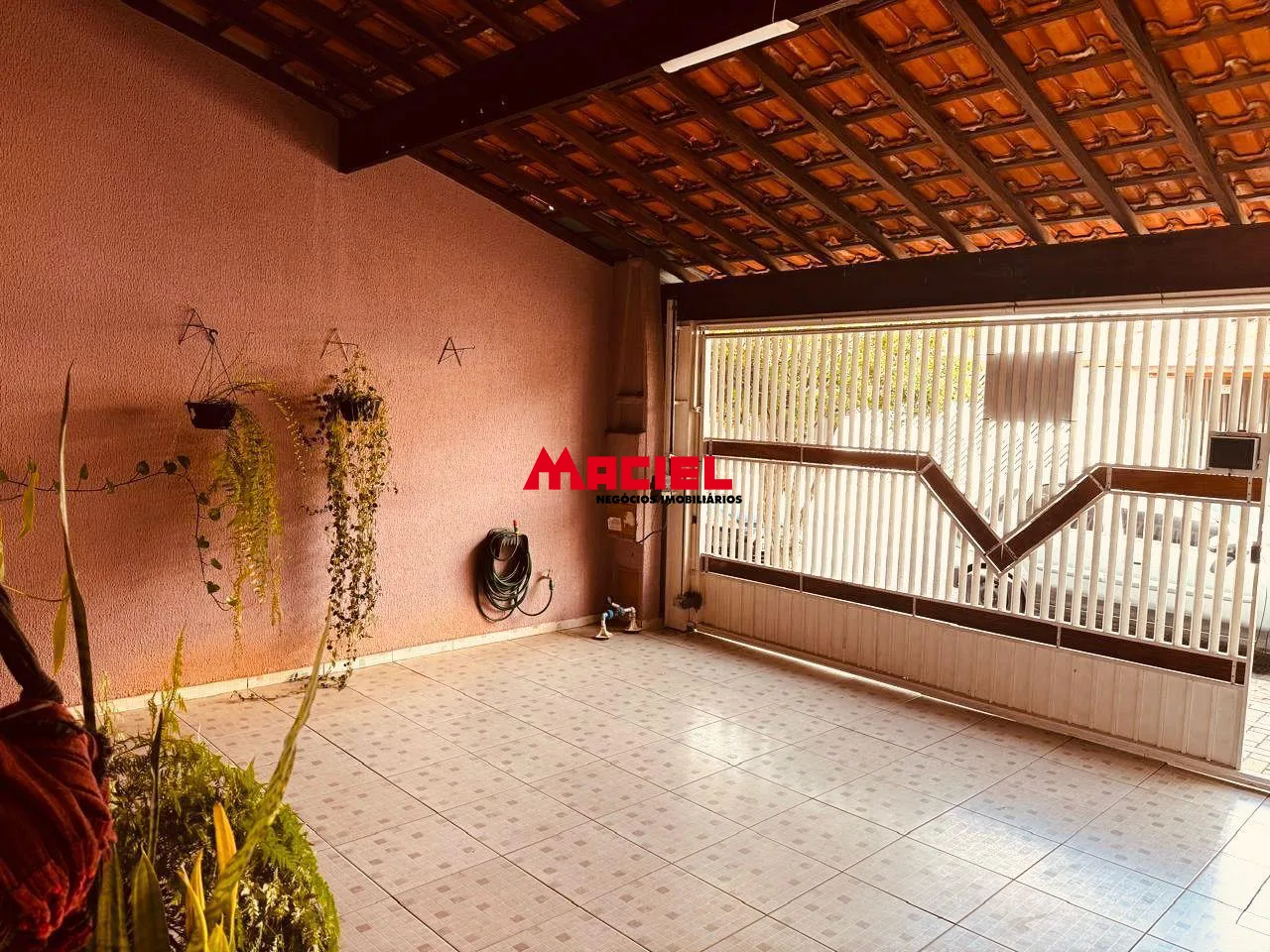 Comprar Casa / Sobrado em S&atilde;o Jos&eacute; dos Campos R$ 680.000,00 - Foto 2