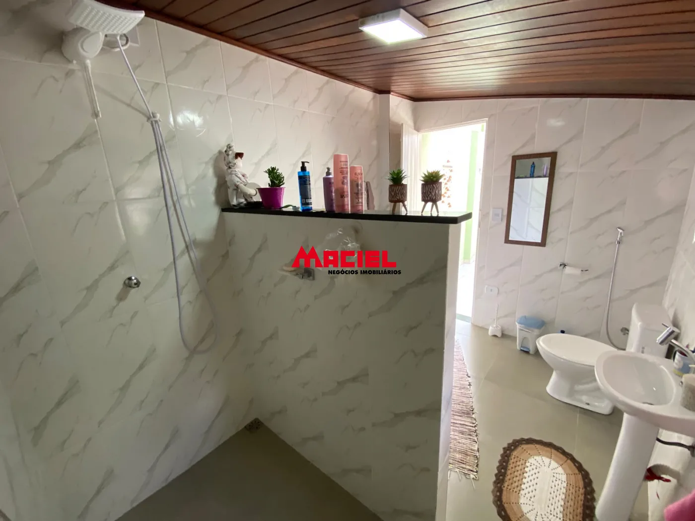 Comprar Casa / Padr&atilde;o em S&atilde;o Jos&eacute; dos Campos R$ 1.100.000,00 - Foto 14