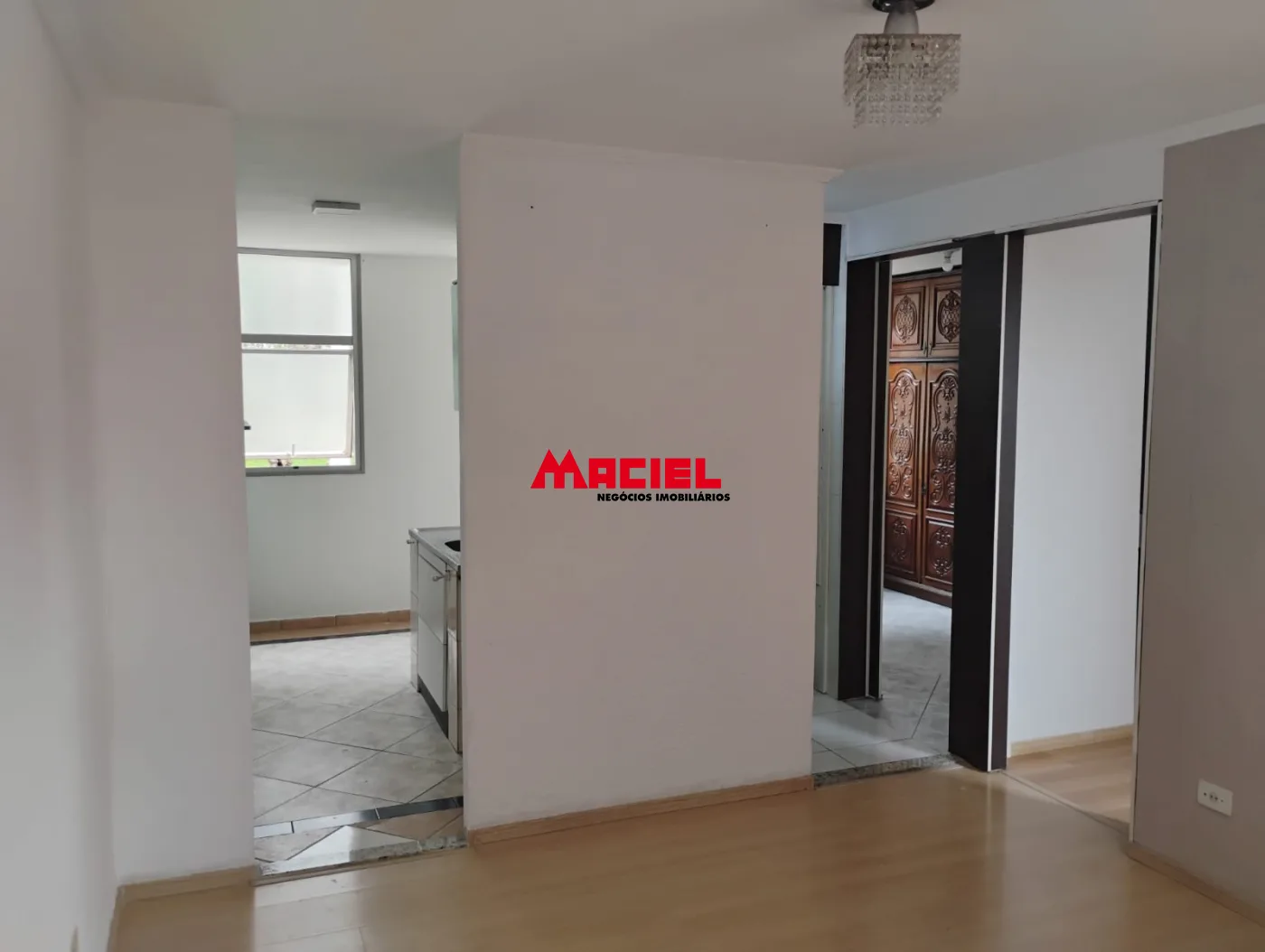 Alugar Apartamento / Padr&atilde;o em S&atilde;o Jos&eacute; dos Campos R$ 1.700,00 - Foto 3