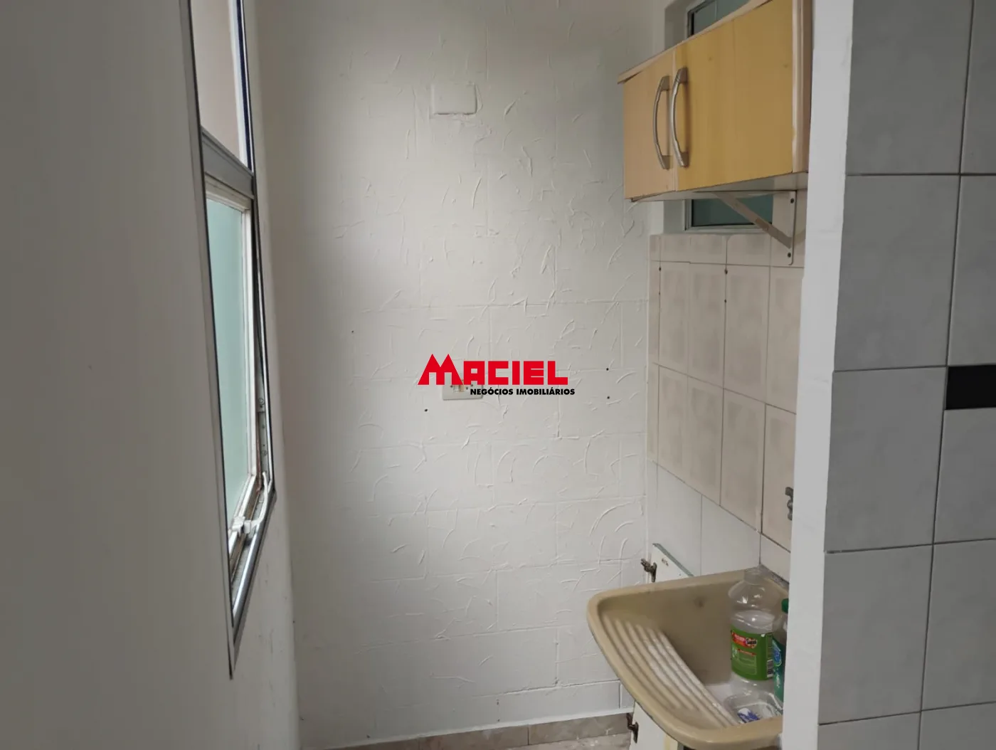 Alugar Apartamento / Padr&atilde;o em S&atilde;o Jos&eacute; dos Campos R$ 1.700,00 - Foto 6