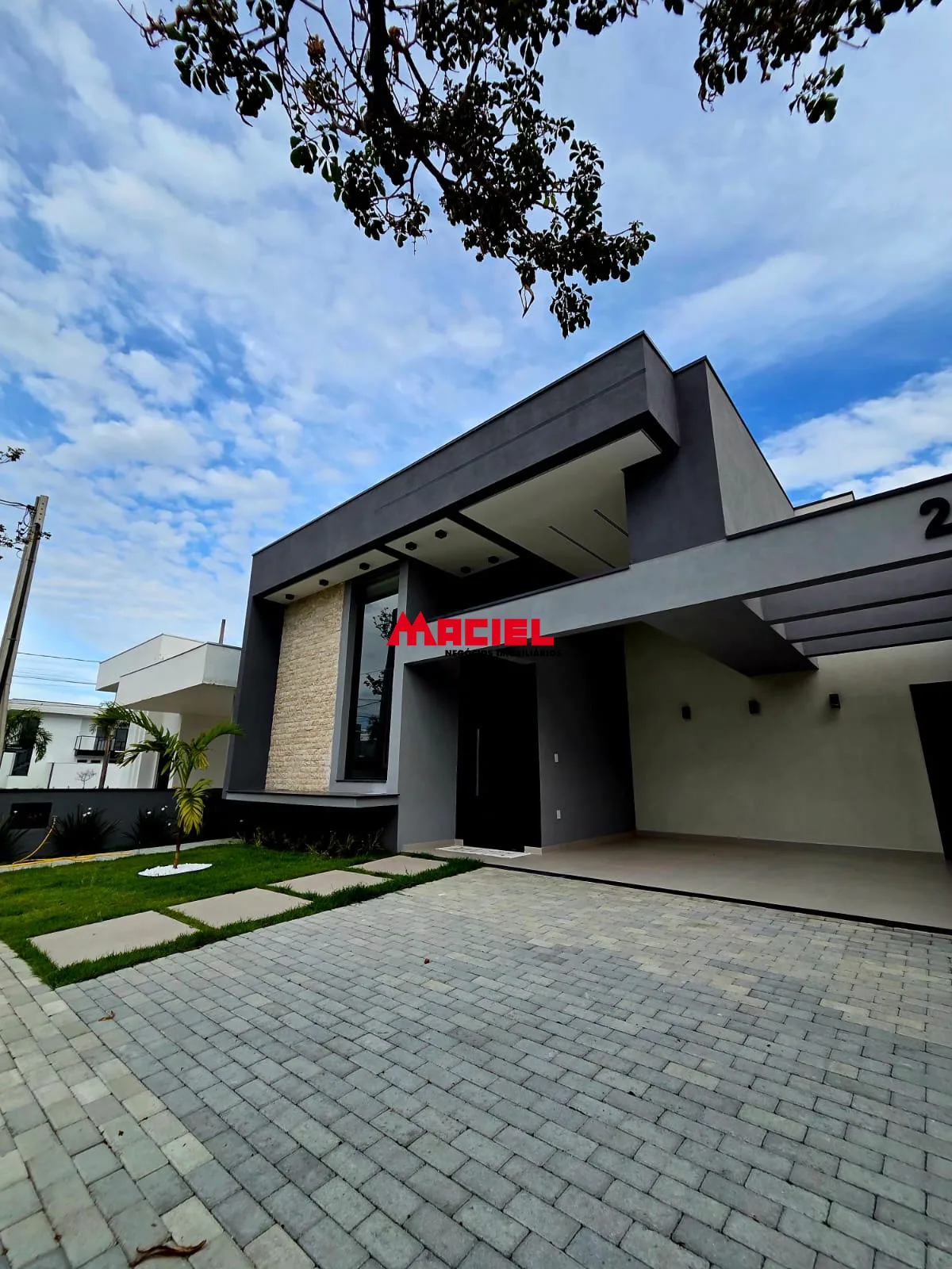 Comprar Casa / Condom&iacute;nio em Ca&ccedil;apava R$ 1.278.000,00 - Foto 1