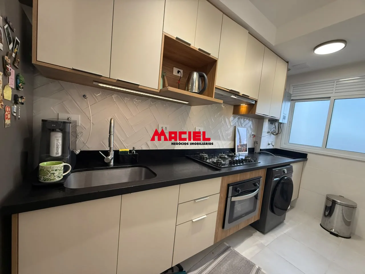 Alugar Apartamento / Mobiliado em S&atilde;o Jos&eacute; dos Campos R$ 3.000,00 - Foto 1