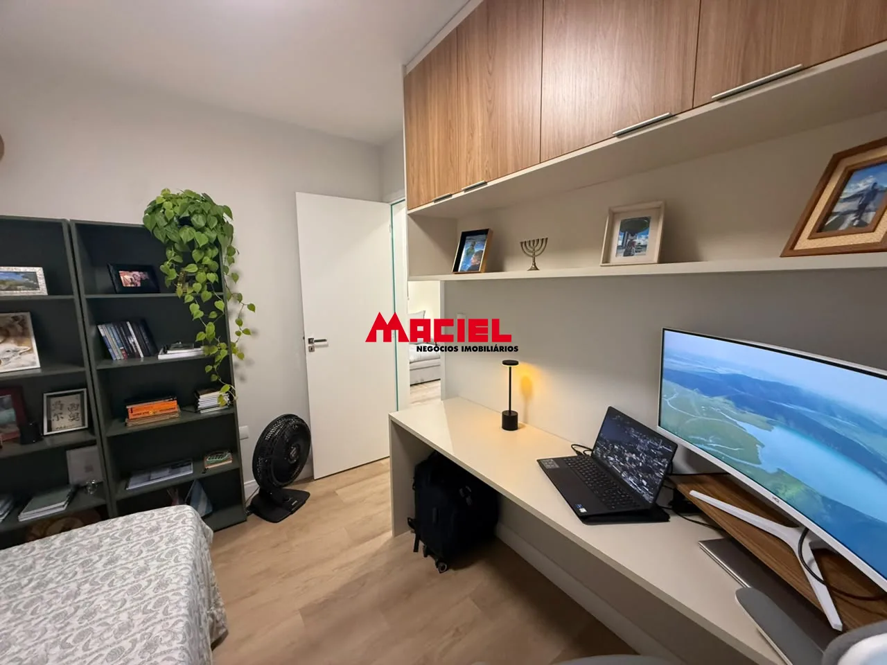 Alugar Apartamento / Mobiliado em S&atilde;o Jos&eacute; dos Campos R$ 3.000,00 - Foto 6