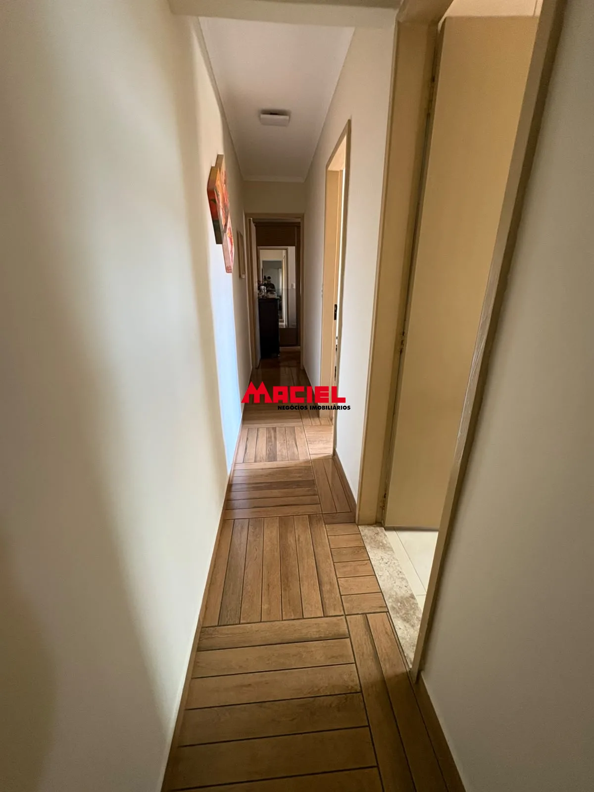 Alugar Casa / Padr&atilde;o em S&atilde;o Jos&eacute; dos Campos R$ 4.800,00 - Foto 9