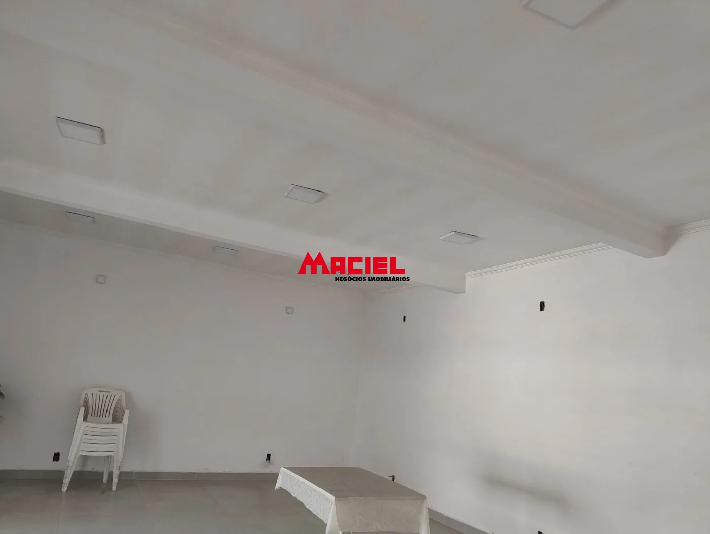 Comprar Comercial / Sal&atilde;o em S&atilde;o Jos&eacute; dos Campos R$ 180.000,00 - Foto 2