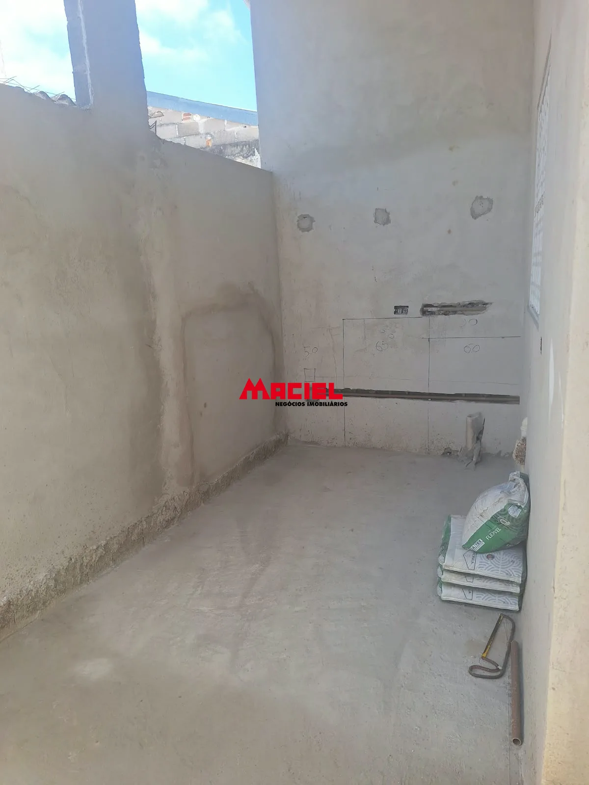 Alugar Casa / Padr&atilde;o em S&atilde;o Jos&eacute; dos Campos R$ 1.750,00 - Foto 2