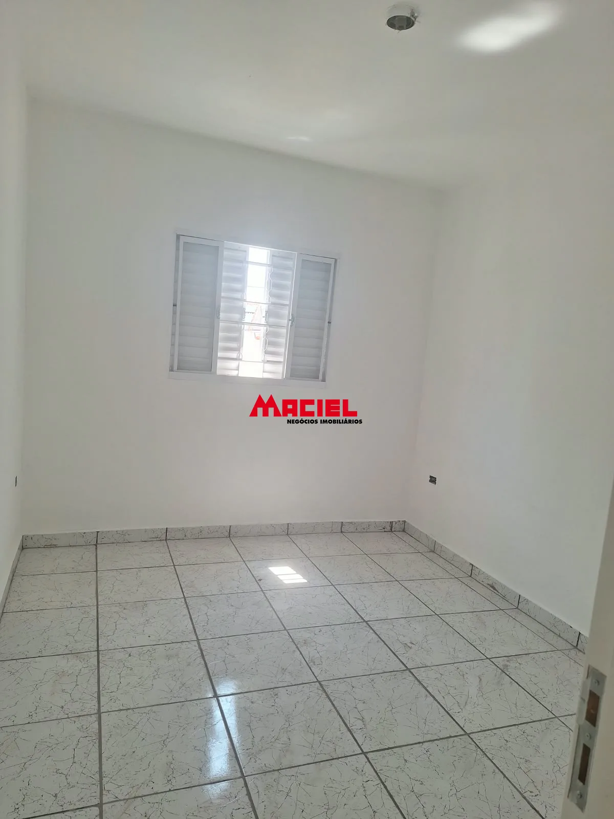 Alugar Casa / Padr&atilde;o em S&atilde;o Jos&eacute; dos Campos R$ 1.750,00 - Foto 7
