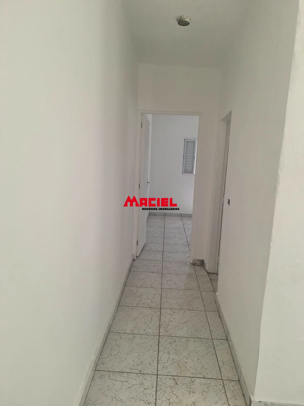 Alugar Casa / Padr&atilde;o em S&atilde;o Jos&eacute; dos Campos R$ 1.750,00 - Foto 8