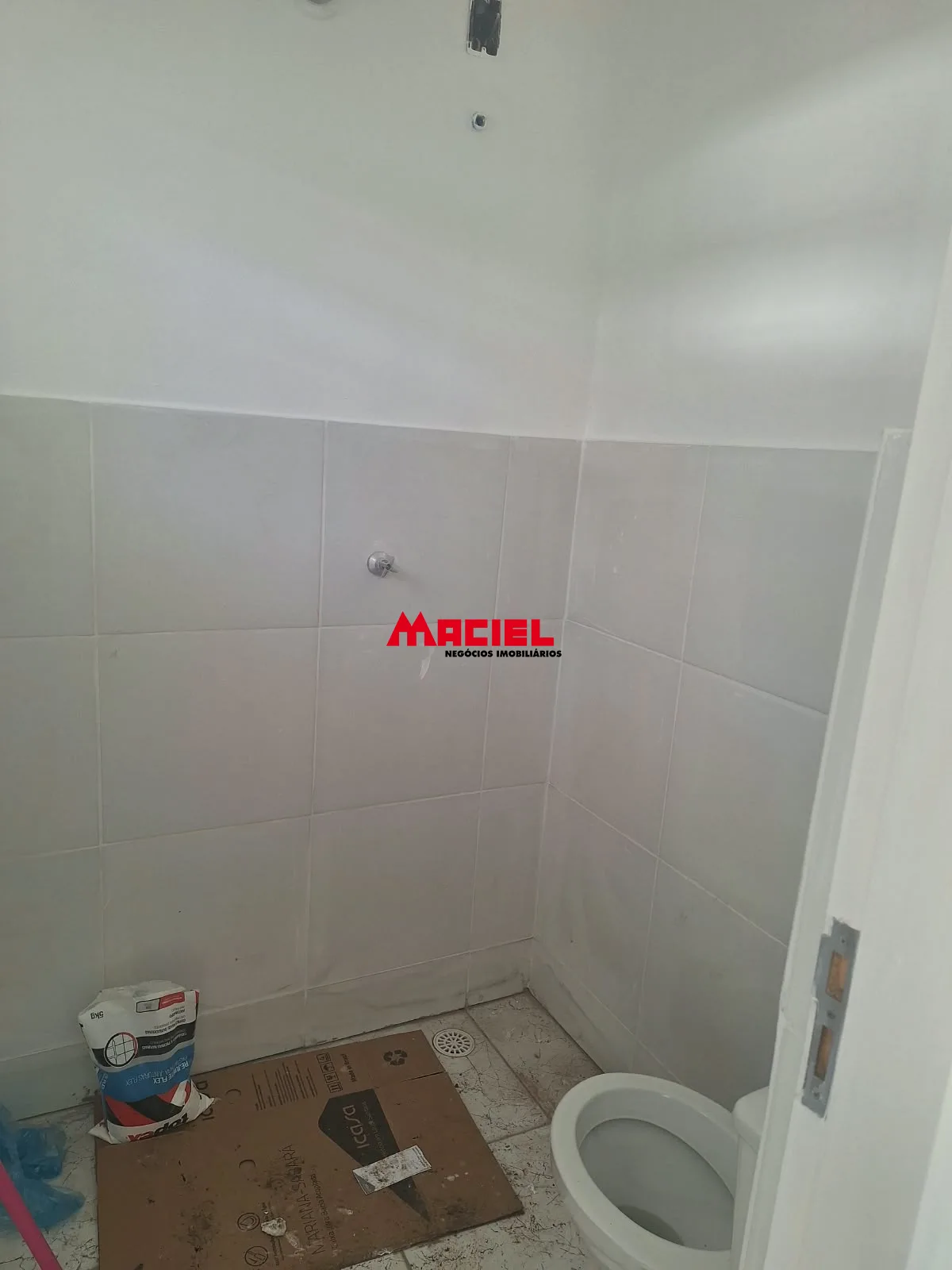 Alugar Casa / Padr&atilde;o em S&atilde;o Jos&eacute; dos Campos R$ 1.650,00 - Foto 3