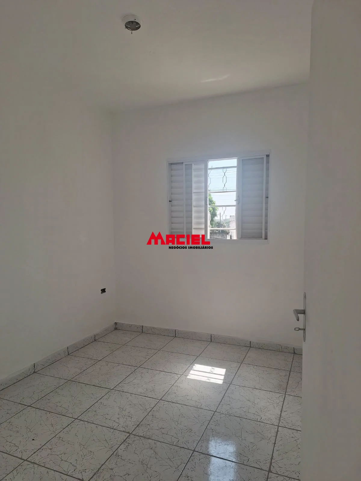 Alugar Casa / Padr&atilde;o em S&atilde;o Jos&eacute; dos Campos R$ 1.650,00 - Foto 11