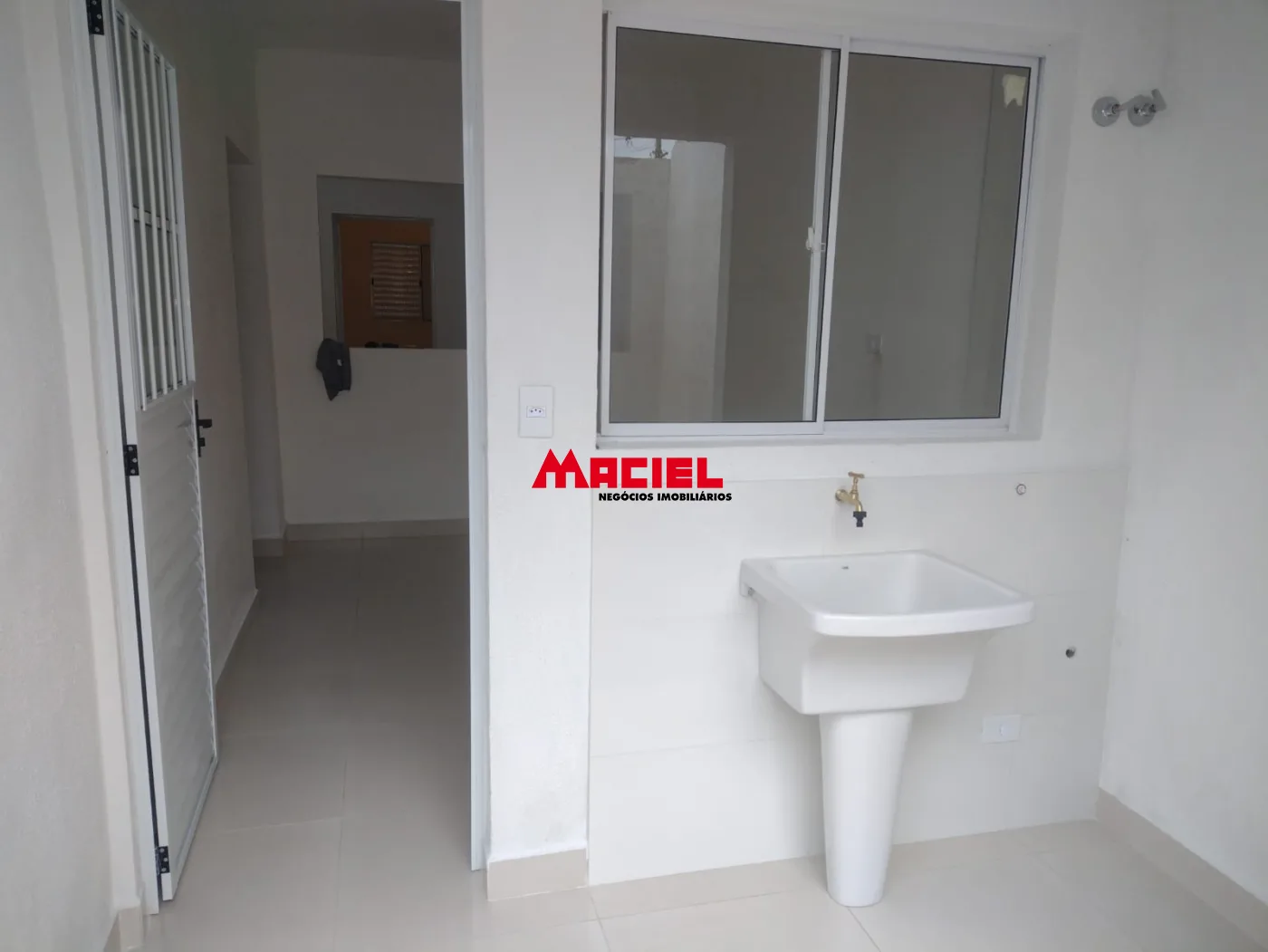Comprar Casa / Padr&atilde;o em S&atilde;o Jos&eacute; dos Campos R$ 360.000,00 - Foto 3