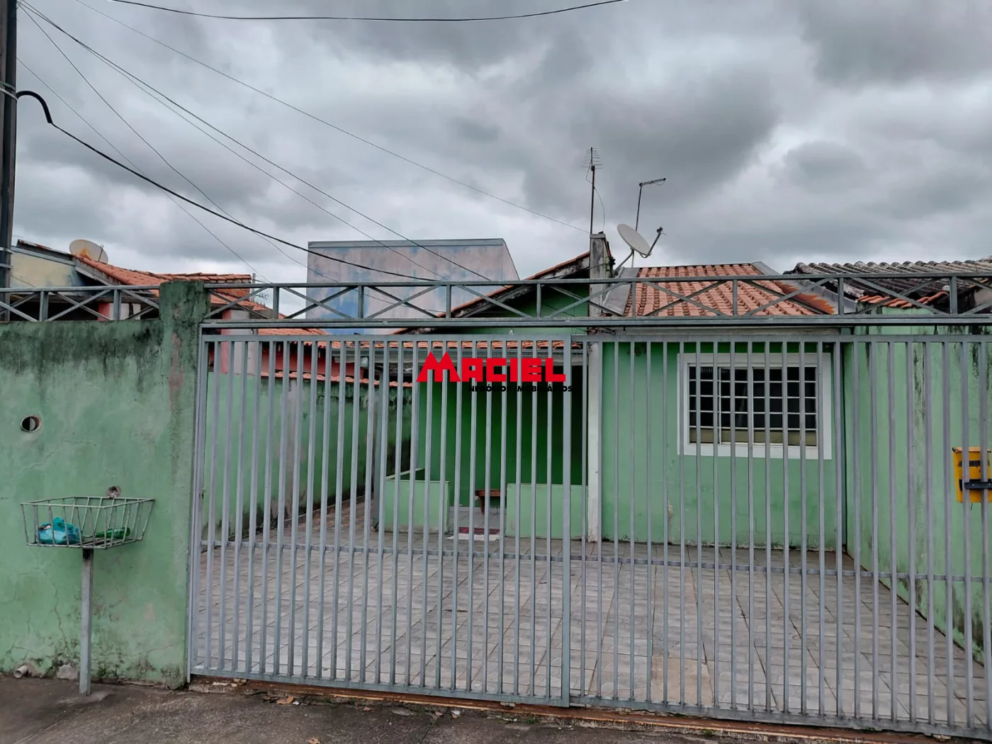 Comprar Casa / Padr&atilde;o em S&atilde;o Jos&eacute; dos Campos R$ 425.000,00 - Foto 1