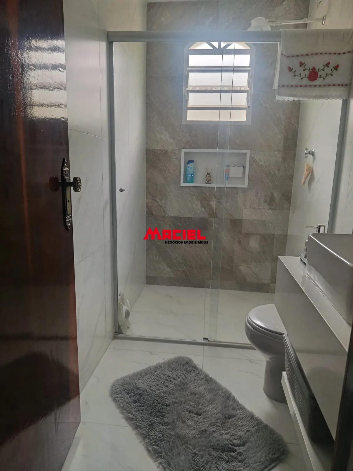 Comprar Casa / Padr&atilde;o em S&atilde;o Jos&eacute; dos Campos R$ 980.000,00 - Foto 13