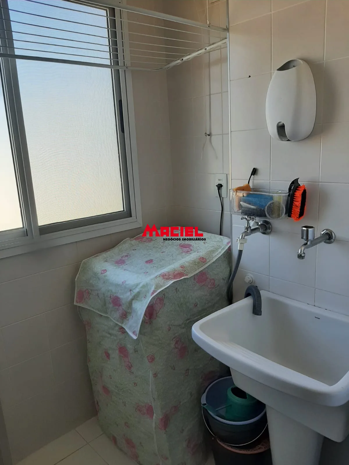 Comprar Apartamento / Padr&atilde;o em S&atilde;o Jos&eacute; dos Campos R$ 380.000,00 - Foto 4
