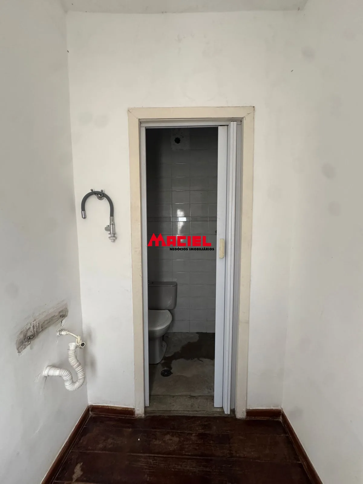 Alugar Comercial / Sala em S&atilde;o Jos&eacute; dos Campos R$ 1.500,00 - Foto 1