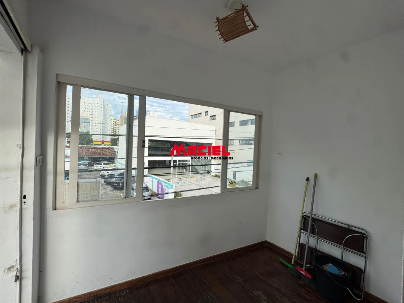 Alugar Comercial / Sala em S&atilde;o Jos&eacute; dos Campos R$ 1.500,00 - Foto 9