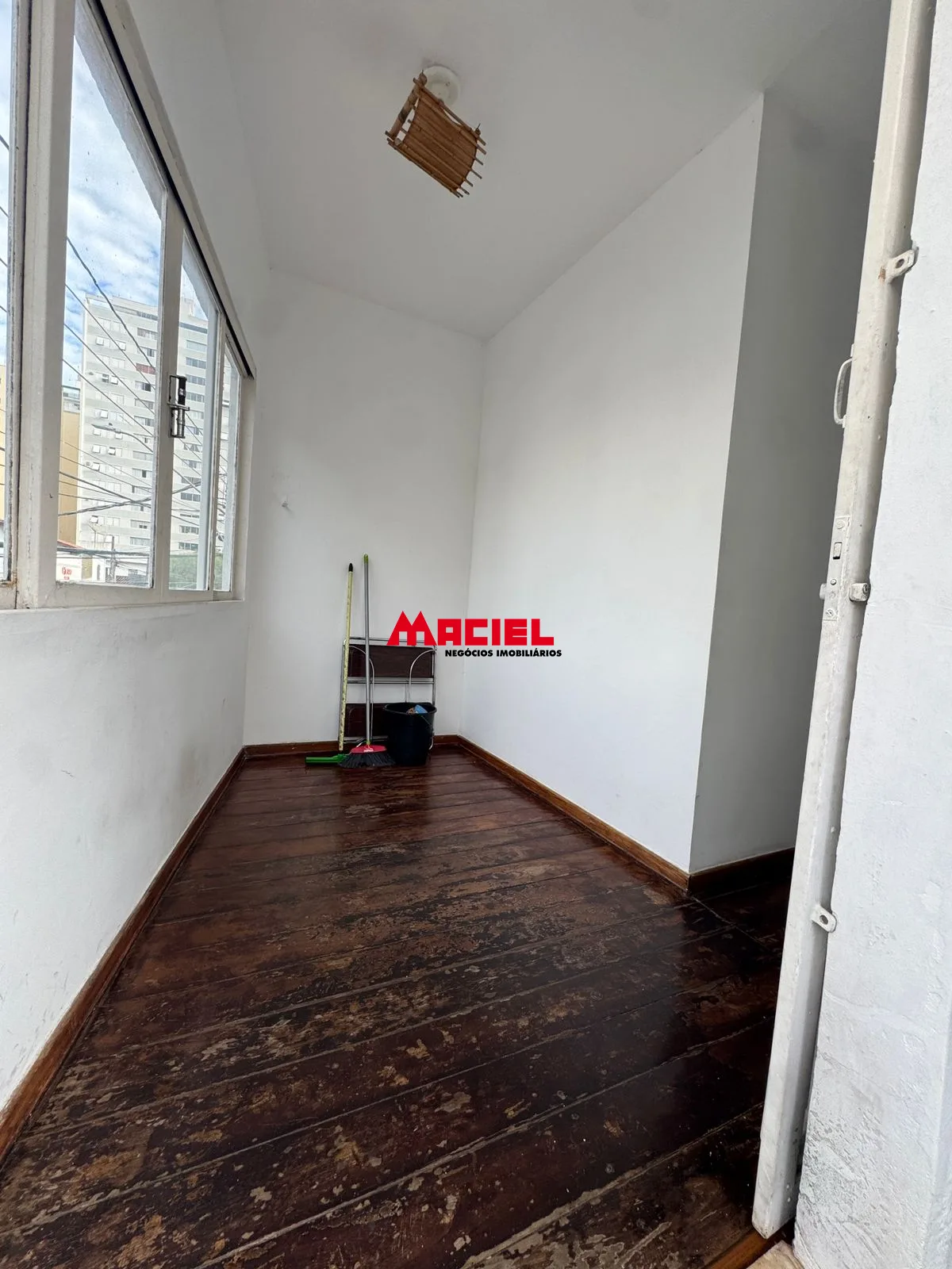 Alugar Comercial / Sala em S&atilde;o Jos&eacute; dos Campos R$ 1.500,00 - Foto 10