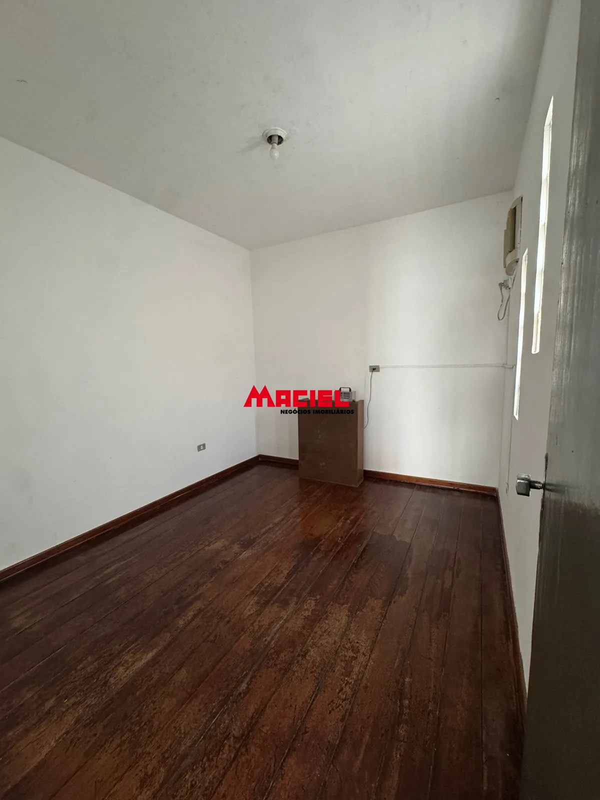 Alugar Comercial / Sala em S&atilde;o Jos&eacute; dos Campos R$ 1.500,00 - Foto 13