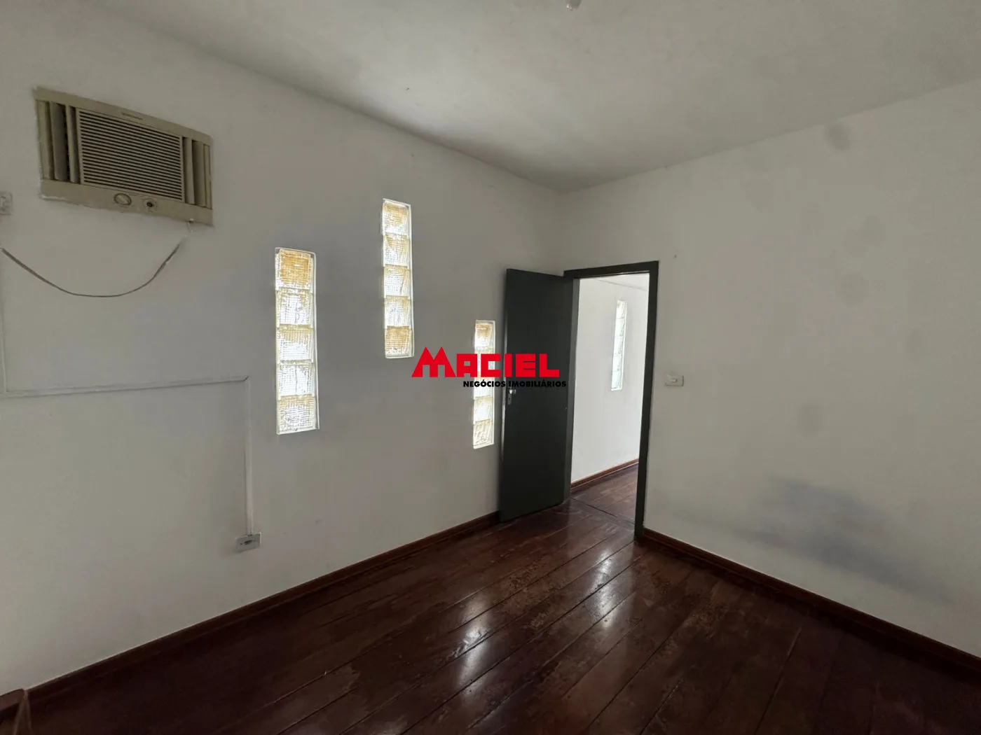 Alugar Comercial / Sala em S&atilde;o Jos&eacute; dos Campos R$ 1.500,00 - Foto 16
