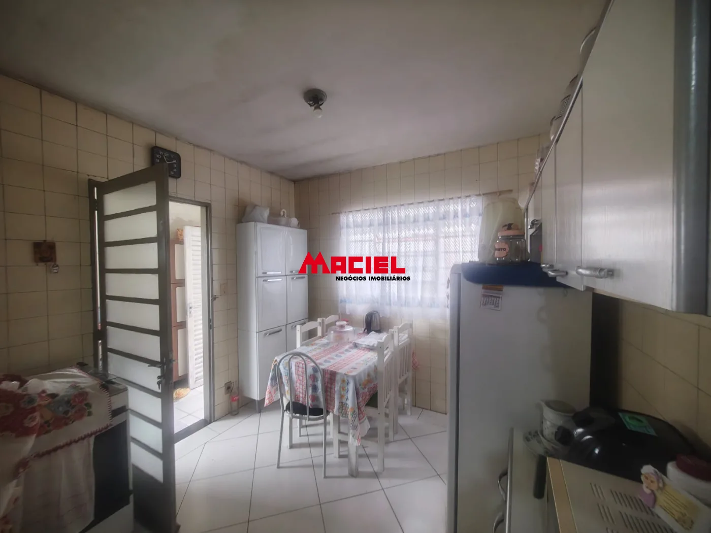 Comprar Casa / Padr&atilde;o em S&atilde;o Jos&eacute; dos Campos R$ 430.000,00 - Foto 4