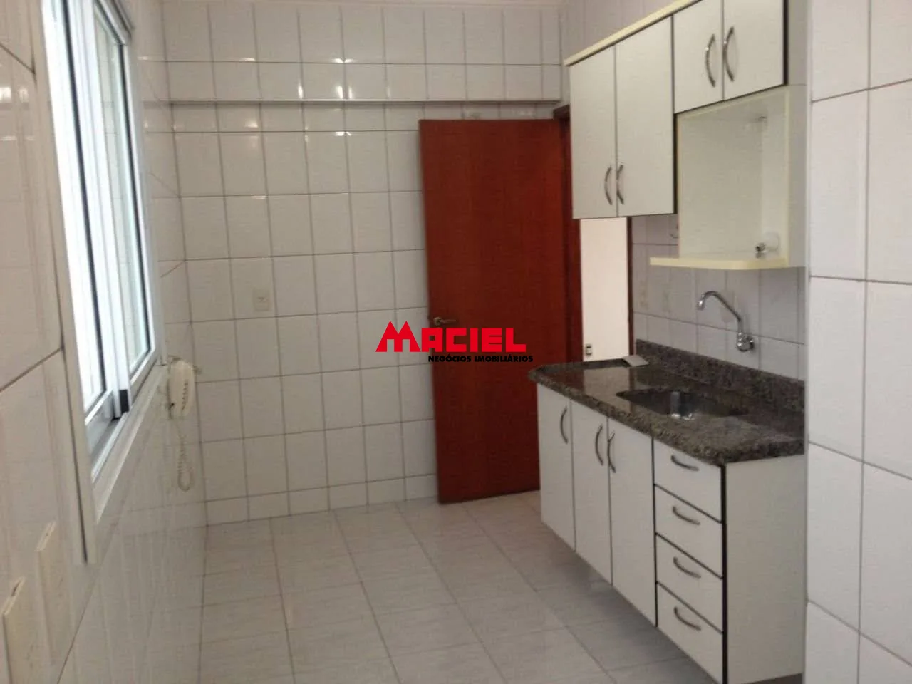 Alugar Apartamento / Padr&atilde;o em S&atilde;o Jos&eacute; dos Campos R$ 3.000,00 - Foto 14