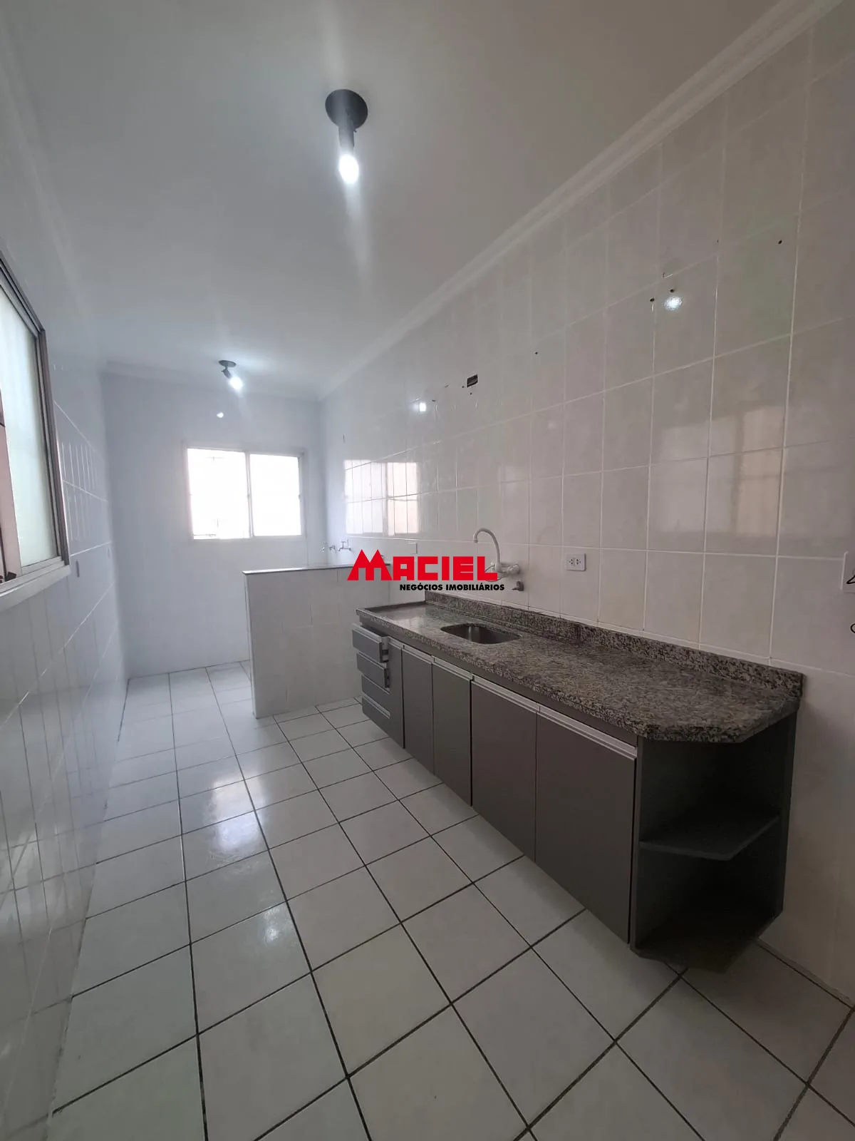 Alugar Apartamento / Padr&atilde;o em S&atilde;o Jos&eacute; dos Campos R$ 1.600,00 - Foto 12