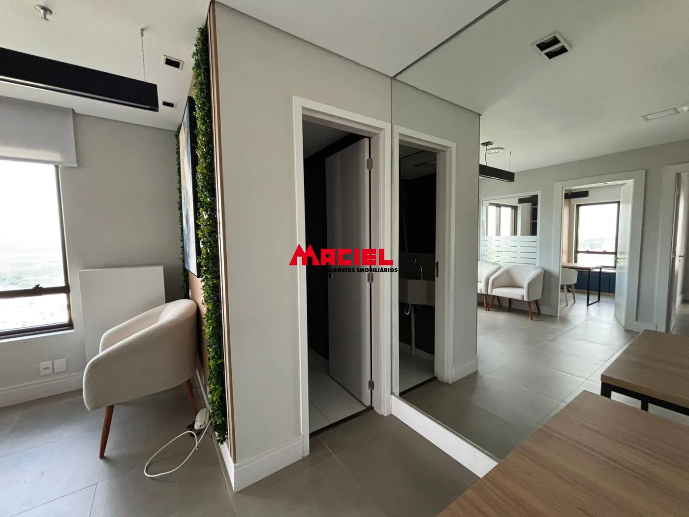 Alugar Comercial / Sala em Edif&iacute;cio/Condom&iacute;nio em S&atilde;o Jos&eacute; dos Campos R$ 7.600,00 - Foto 2