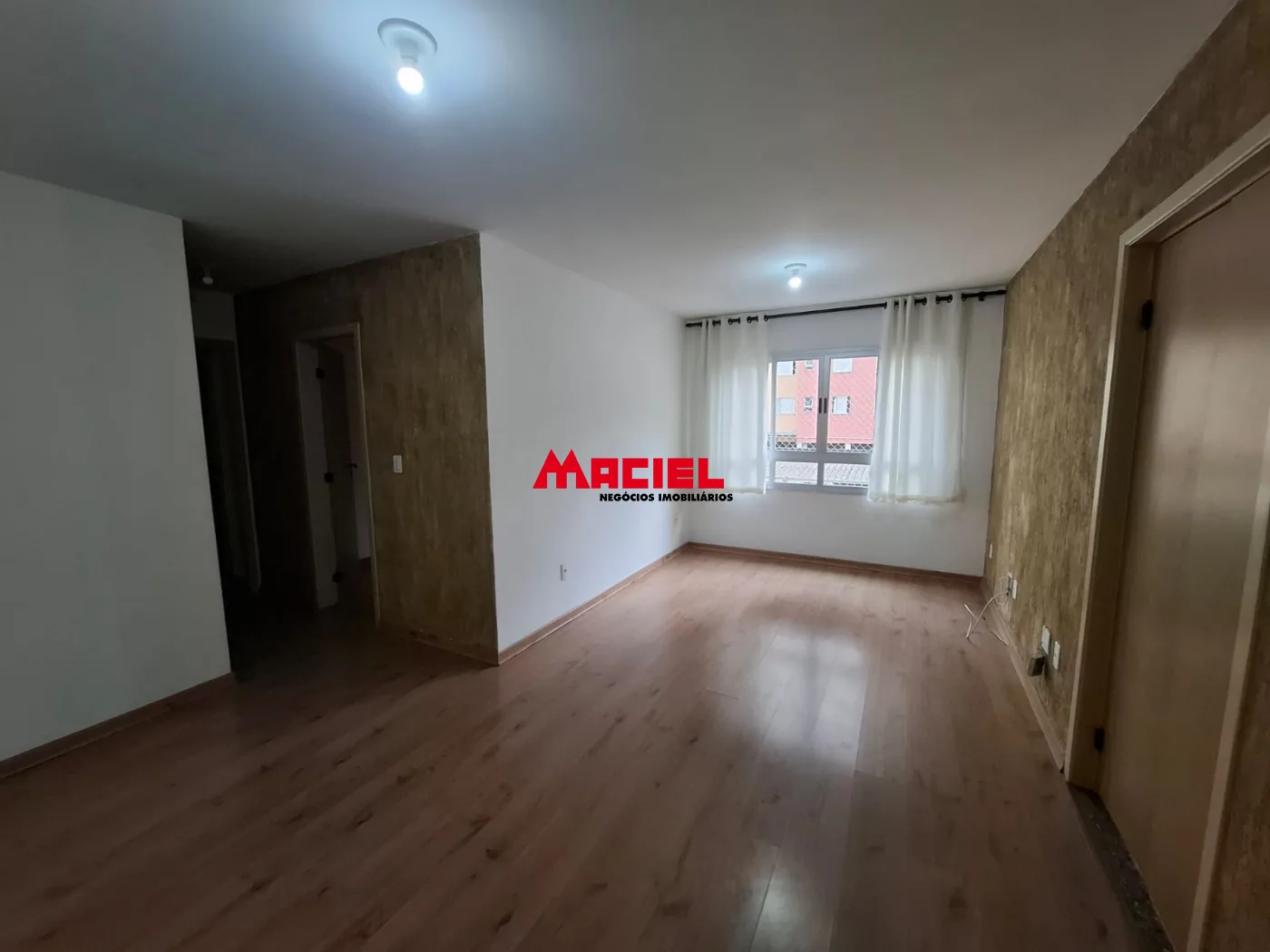 Alugar Apartamento / Padr&atilde;o em S&atilde;o Jos&eacute; dos Campos R$ 2.300,00 - Foto 1