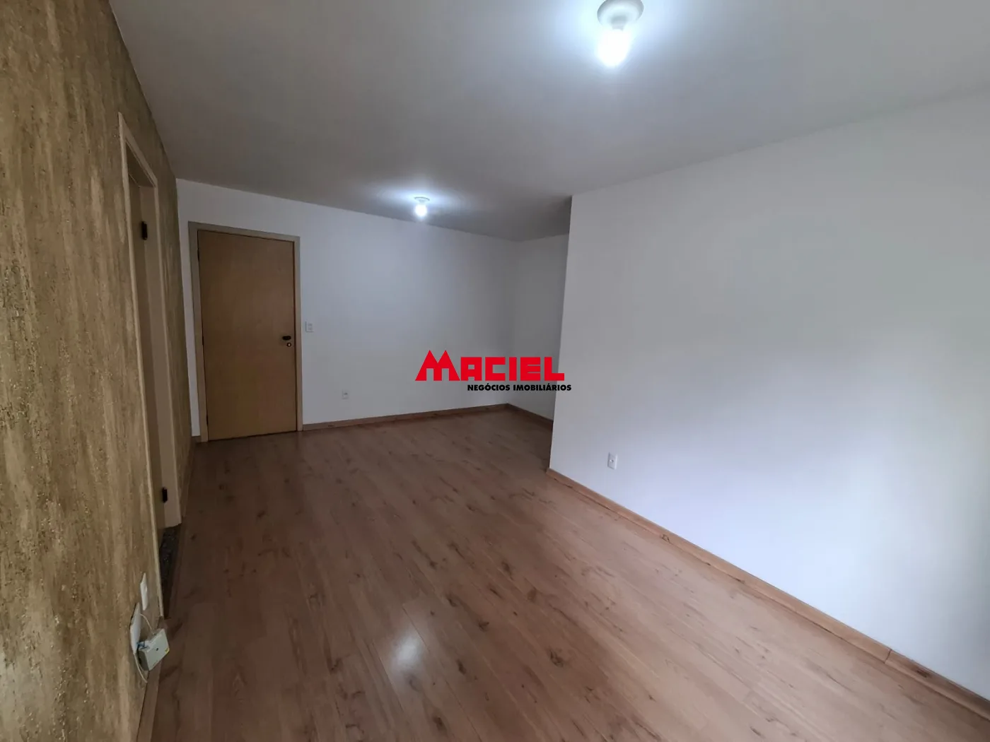 Alugar Apartamento / Padr&atilde;o em S&atilde;o Jos&eacute; dos Campos R$ 2.300,00 - Foto 10