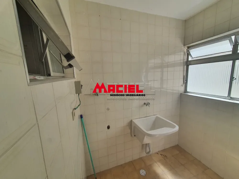 Alugar Apartamento / Padr&atilde;o em S&atilde;o Jos&eacute; dos Campos R$ 2.600,00 - Foto 2
