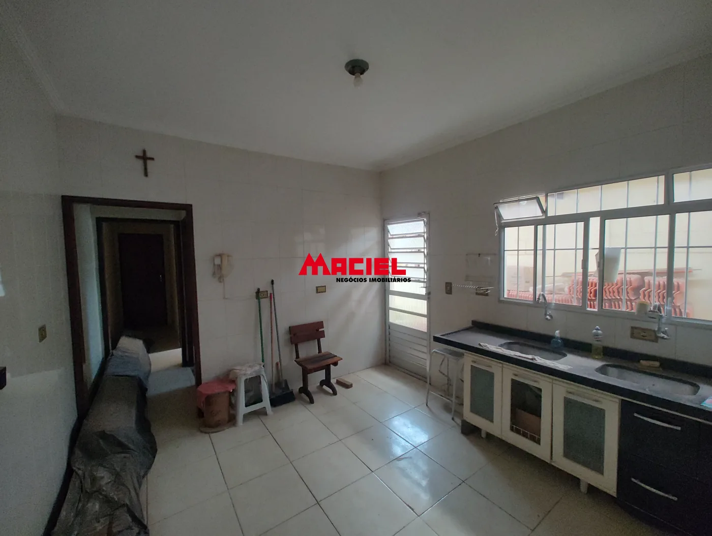 Comprar Casa / Padr&atilde;o em S&atilde;o Jos&eacute; dos Campos R$ 450.000,00 - Foto 4