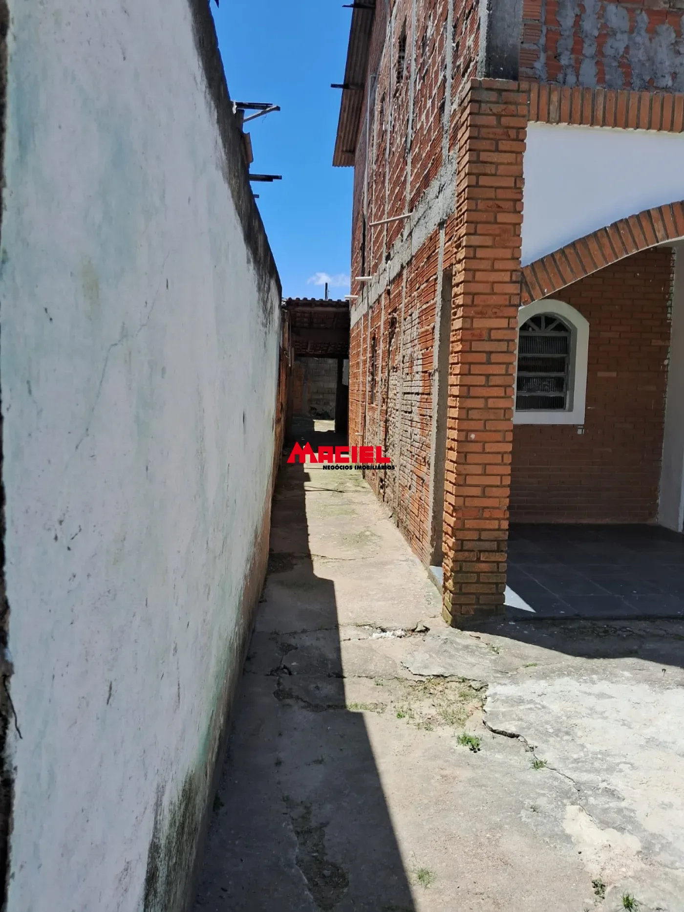 Alugar Casa / Sobrado em S&atilde;o Jos&eacute; dos Campos R$ 1.400,00 - Foto 5