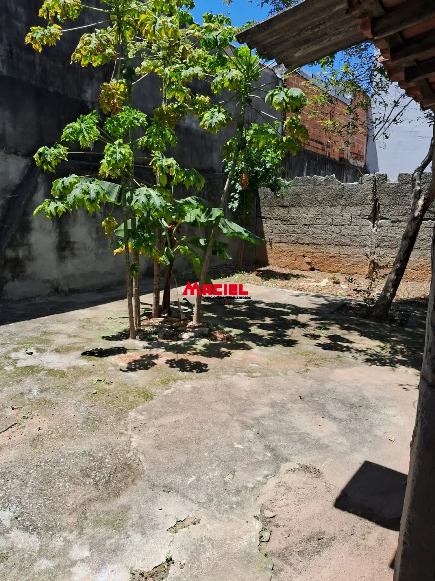 Alugar Casa / Sobrado em S&atilde;o Jos&eacute; dos Campos R$ 1.400,00 - Foto 18